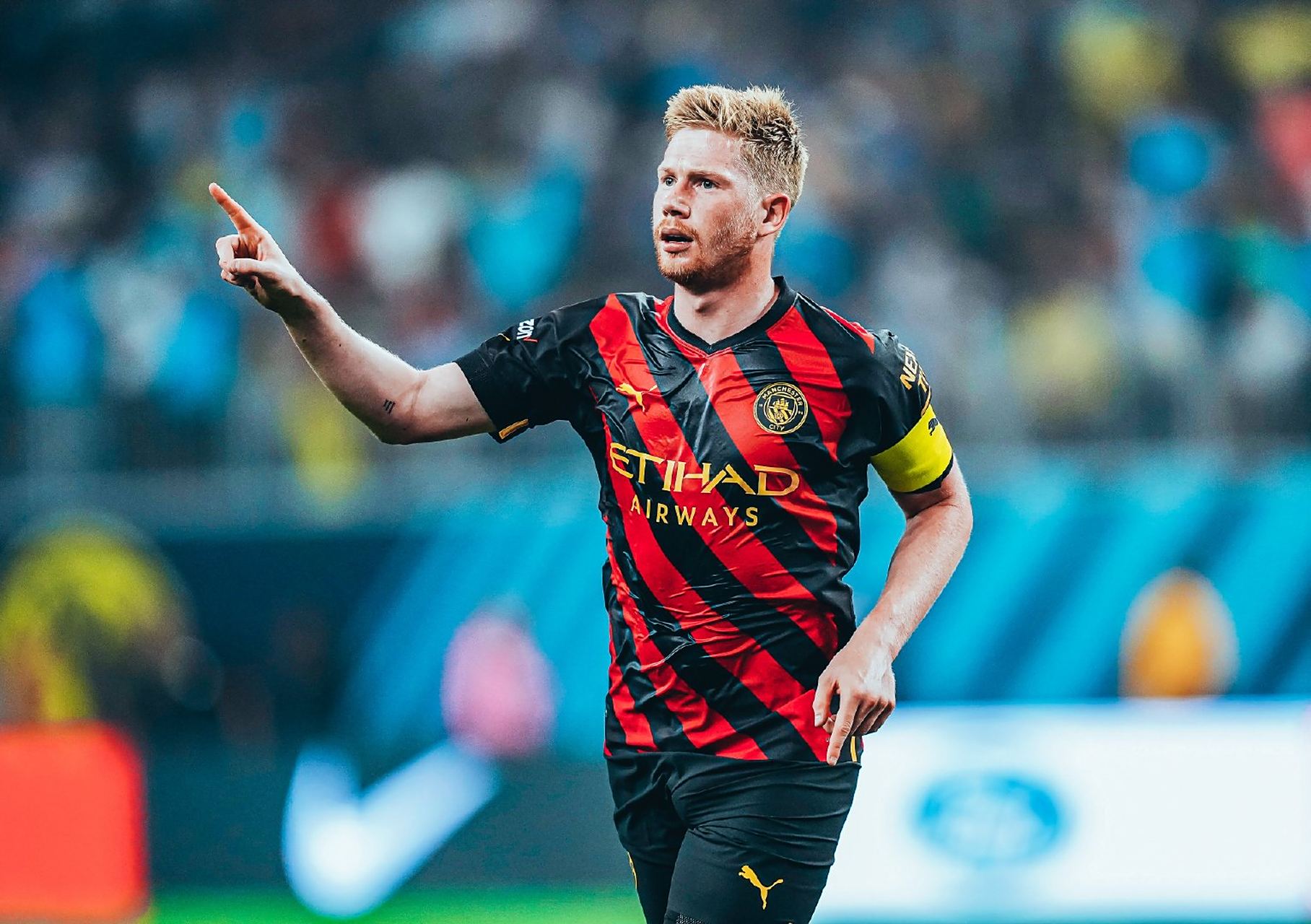 曼城战平巴萨，德布劳内梅开二度法甲