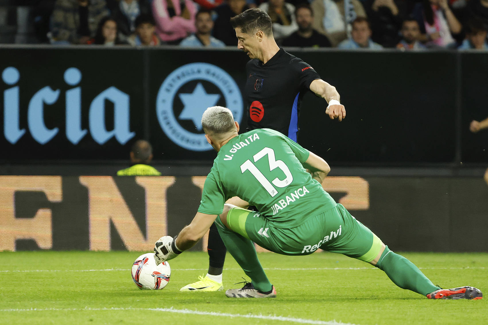 切尔西战平多特蒙德，莱万补时绝平意甲的简单介绍